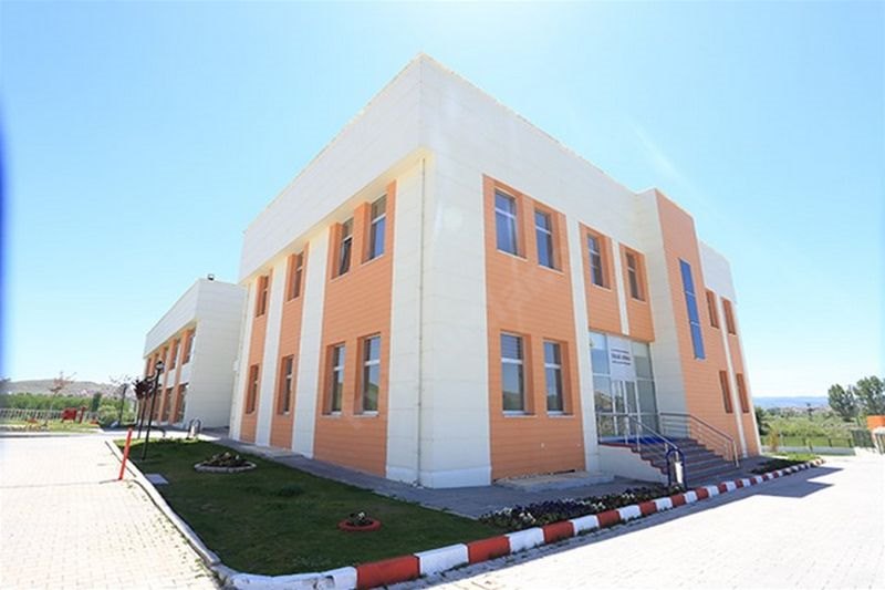 Arslan Bey Kyk Kız Ve Erkek Öğrenci Yurdu - Kütahya KYK öğrenci yurdu dış görünüşü