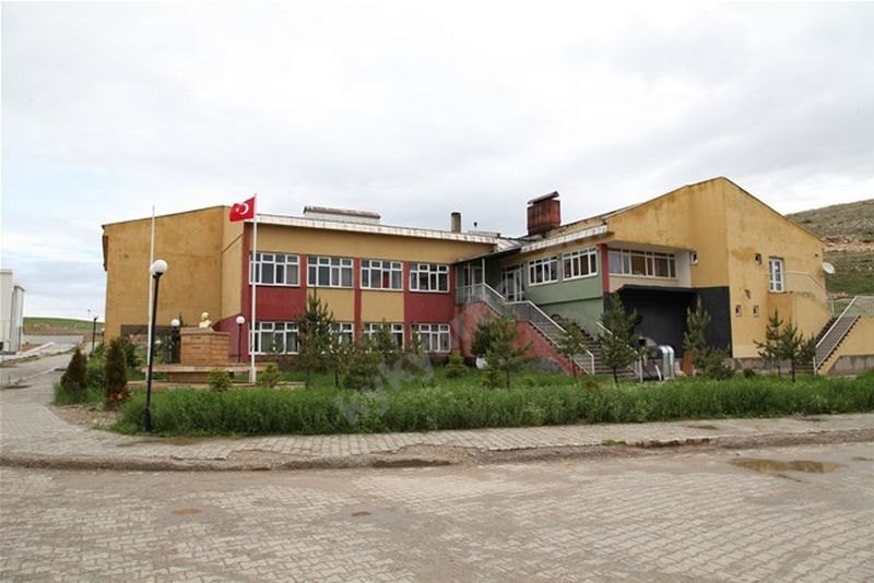 Bayburt Kyk Erkek Öğrenci Yurdu - Bayburt KYK öğrenci yurdu dış görünüşü