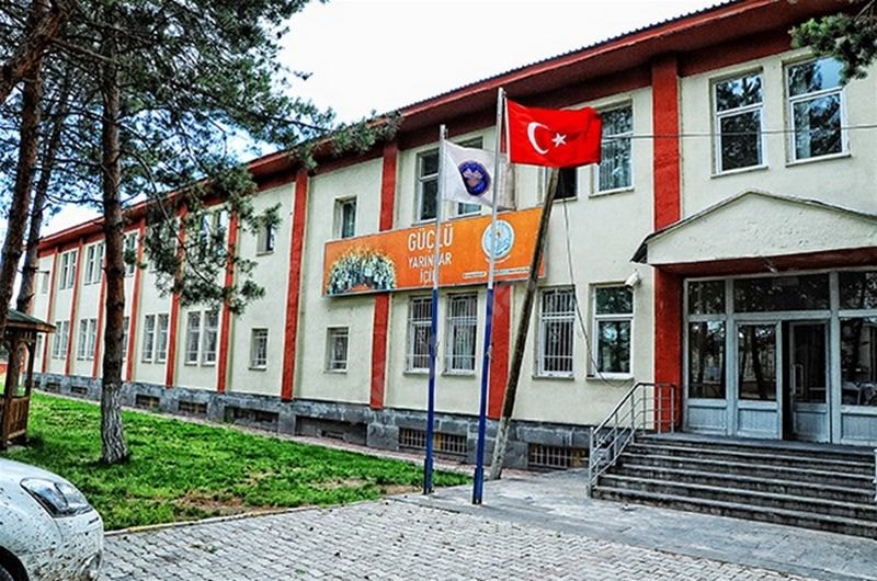 Erciş Kyk Kız Ve Erkek Öğrenci Yurdu - Van KYK öğrenci yurdu dış görünüşü