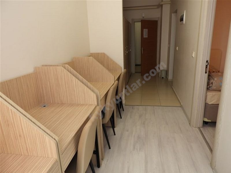 Eşref Bitlis Kyk Kız Öğrenci Yurdu Görseli
