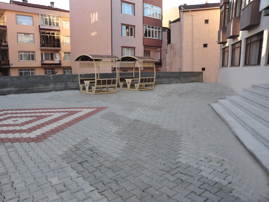 Gemlik İYC Kız Öğrenci Yurdu Görseli