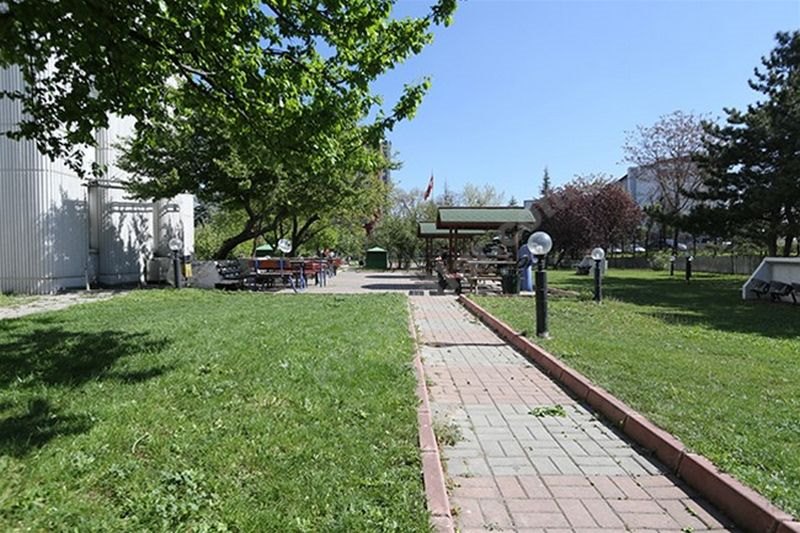Hacı Ömer Sabancı Kyk Kız Öğrenci Yurdu Görseli
