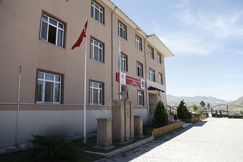 Kemah Kyk Kız Ve Erkek Öğrenci Yurdu Görseli