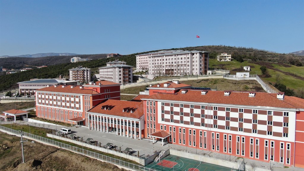 Mahpeyker Sultan Kyk Kız Öğrenci Yurdu - Düzce KYK öğrenci yurdu dış görünüşü