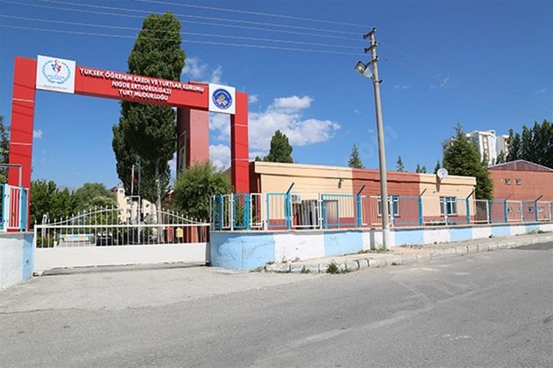 Niğde Ertuğrulgazi Kyk Erkek Öğrenci Yurdu - Niğde KYK öğrenci yurdu dış görünüşü