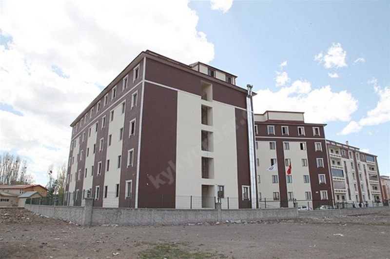Şeref Taşlıova Kyk Kız Öğrenci Yurdu - Kars KYK öğrenci yurdu dış görünüşü