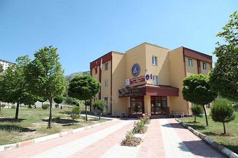 Tokat Kyk Kız Öğrenci Yurdu - Tokat KYK öğrenci yurdu dış görünüşü
