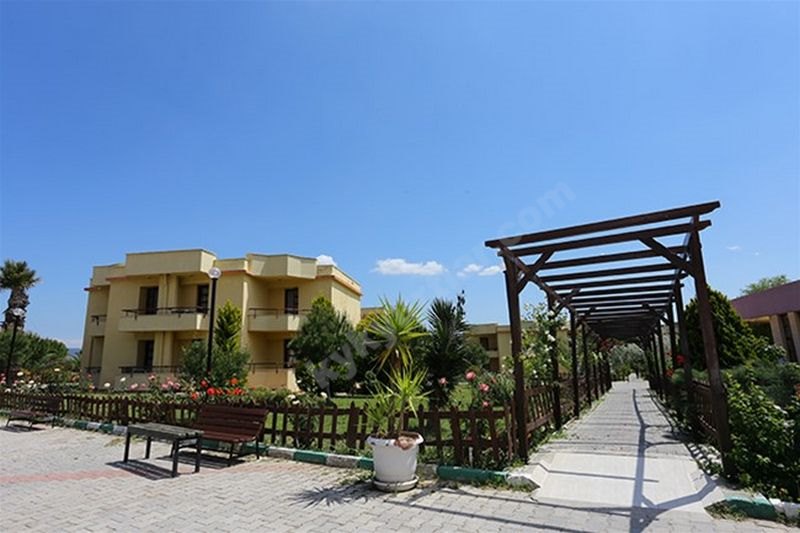 İzmir Urla Kyk Erkek Öğrenci Yurdu - İzmir KYK öğrenci yurdu dış görünüşü